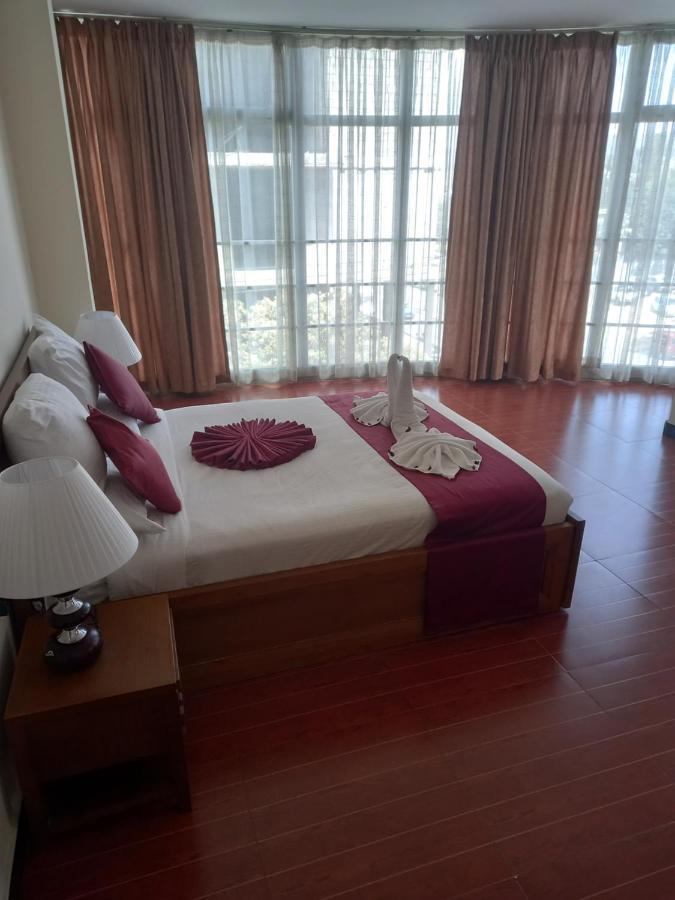 Bruhway Hotel Addis-Abeba Extérieur photo