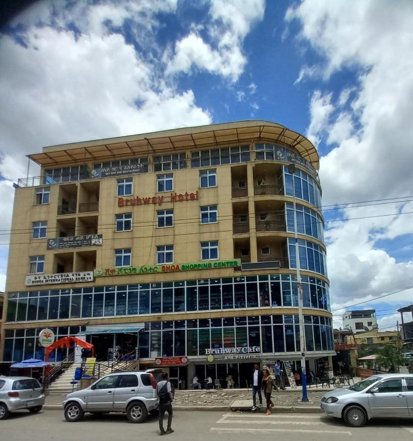 Bruhway Hotel Addis-Abeba Extérieur photo